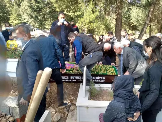 Emektar muhtar son yolculuğuna uğurlandı