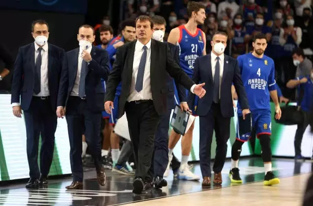 THY Euroleague: Anadolu Efes: 88 - Olympiacos: 69