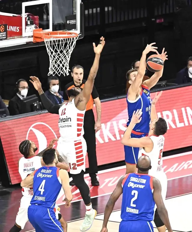 THY Euroleague: Anadolu Efes: 88 - Olympiacos: 69