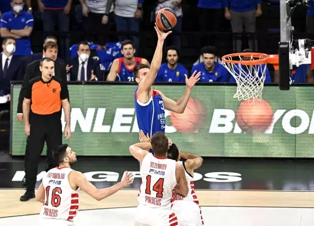THY Euroleague: Anadolu Efes: 88 - Olympiacos: 69