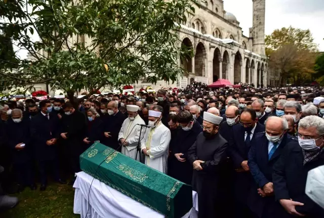 Usta şair Sezai Karakoç son yolculuğuna uğurlandı