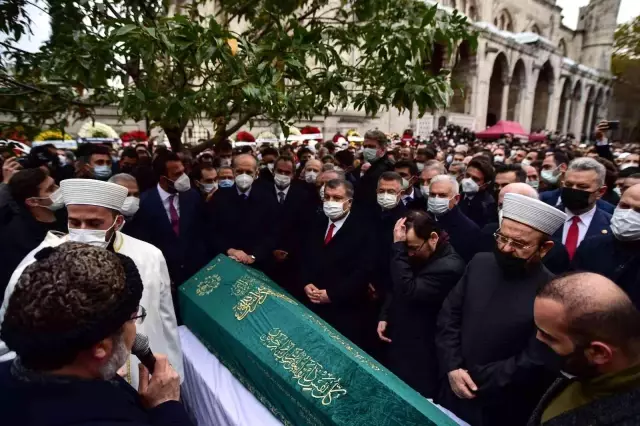Usta şair Sezai Karakoç son yolculuğuna uğurlandı