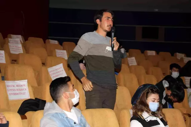 ADÜ'lü öğrencilere seslenen Malkoç: 2023 Türkiye'sinin yöneticileri olacaksınız