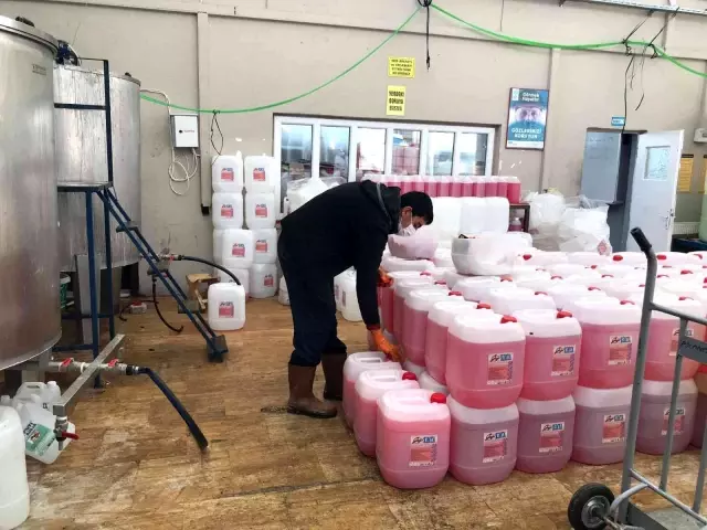 Elazığ'da fabrika gibi okul: Hijyen malzemesi üreterek 3 milyon lira ciro ulaşıldı