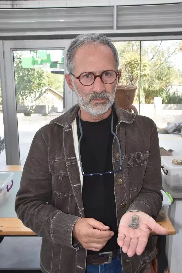 Ειδώλιο που ψιθυρίζει εμπορικά μυστικά 5.000 ετών της Σμύρνης