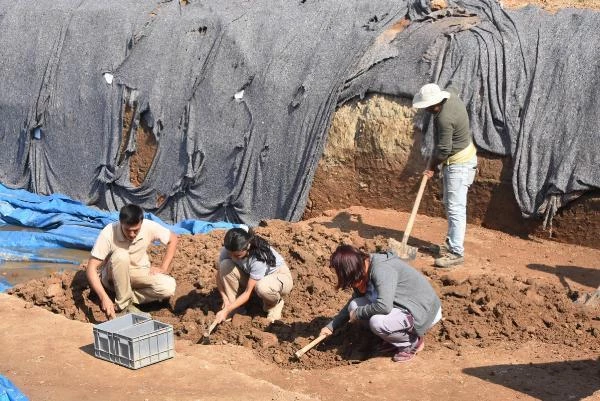 Ειδώλιο που ψιθυρίζει εμπορικά μυστικά 5.000 ετών της Σμύρνης