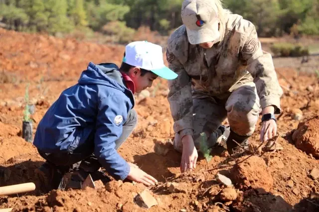 Son dakika 3. sayfa: Jandarmadan fidan dikme etkinliği