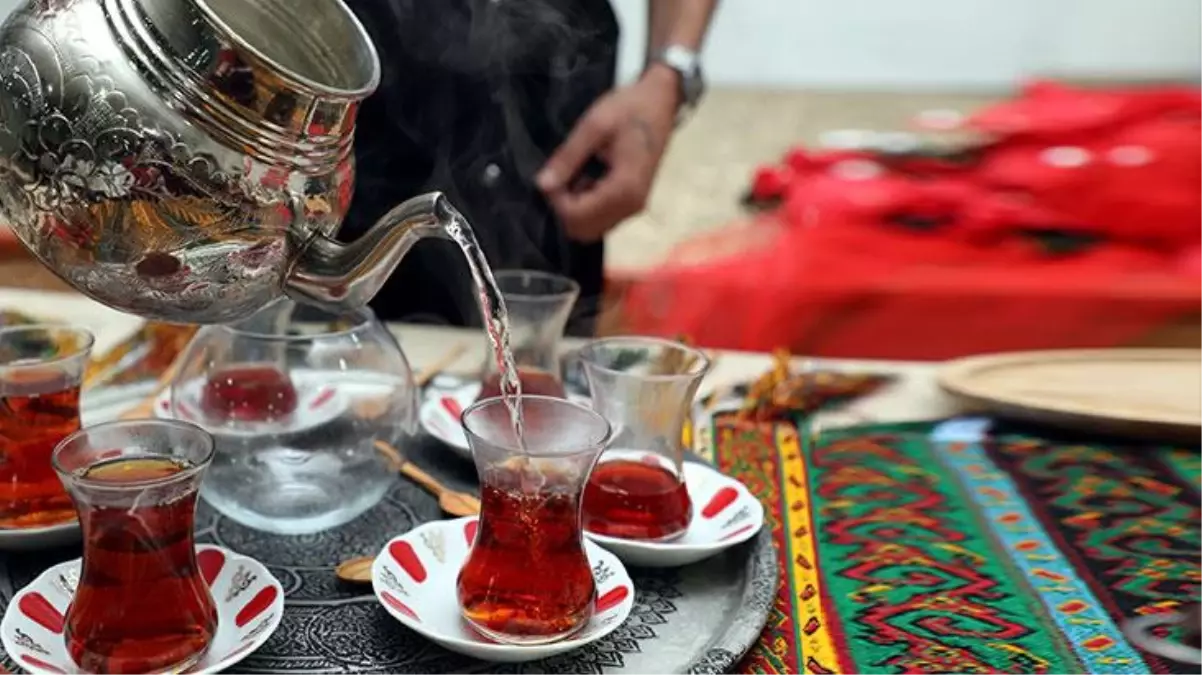 Kimsenin aklına bile gelmez, tek bir noktada yıllarca yanlış yapmışız! İşte ödüllü çay demleme tekniği