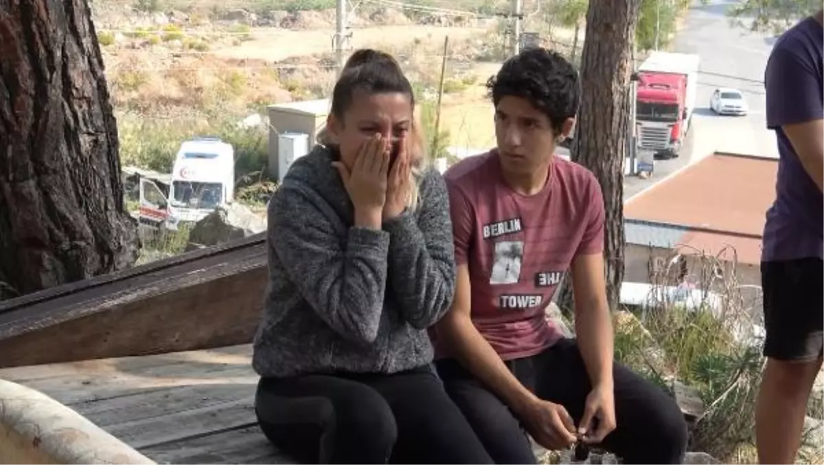 Çaresizliğin fotoğrafı! Kaldıkları baraka yandı, talihsiz kadın ve oğlu ortada kaldı