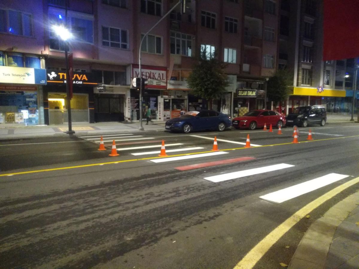 Sivas caddesi çizgi çalışması bitirilerek hizmete sunuldu