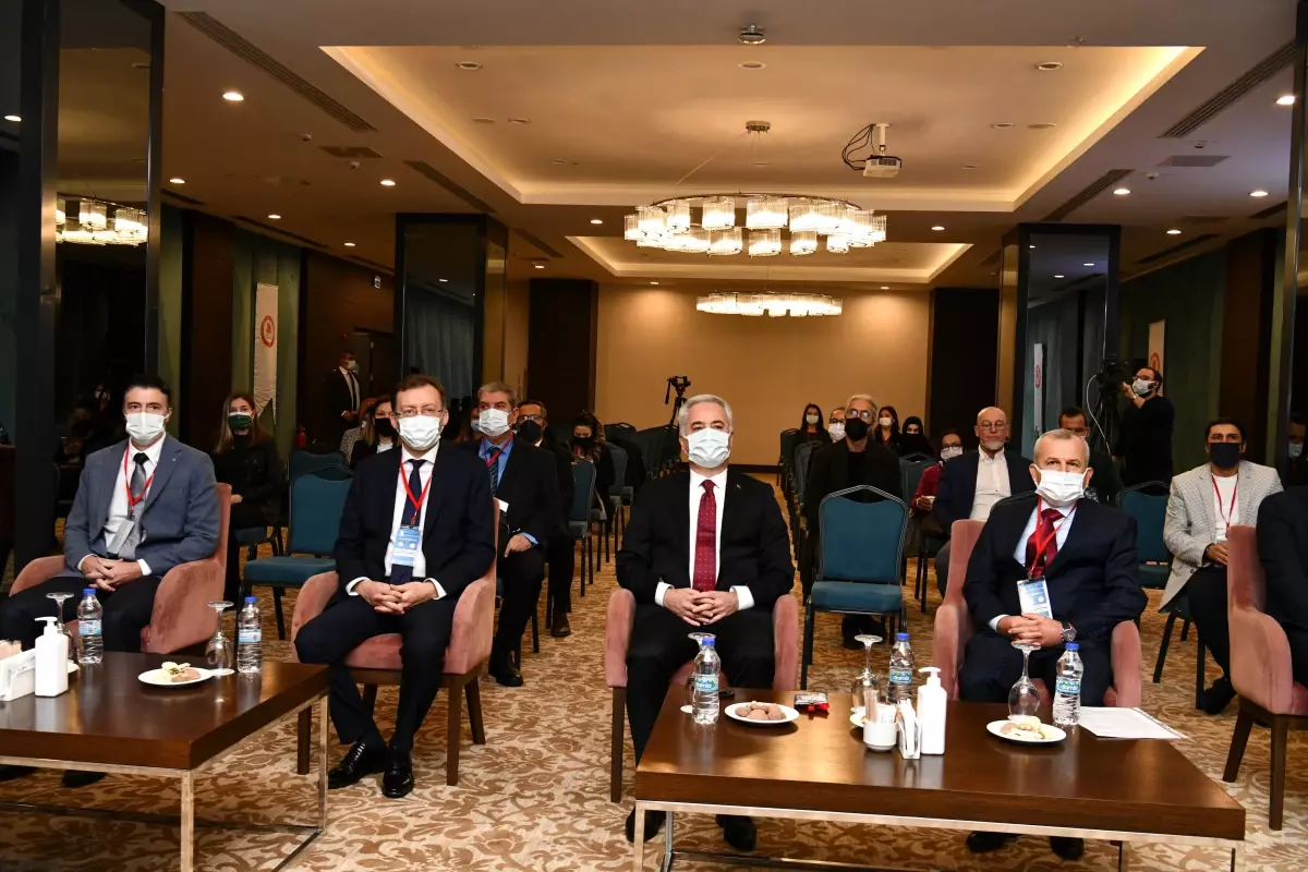 3. Ulusal Sağlık Hizmetleri Sempozyumu Başladı