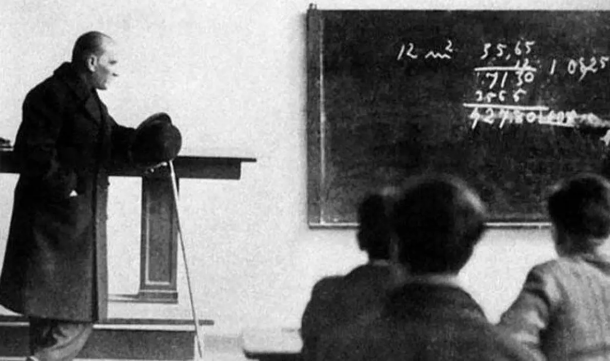 Öğretmenler Gününde alınacak hediyeler nelerdir? Bayan ve erkek öğretmene hangi hediyeler alınır?