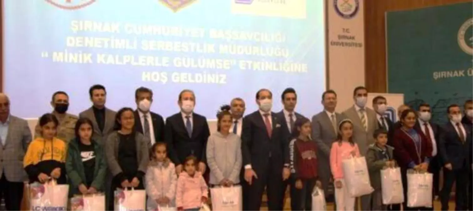 Şırnak'ta yükümlü aile ve çocuklarına yönelik düzenlenen etkinlikte 150 yetişkin ve 700 çocuğa giyim yardımı yapıldı