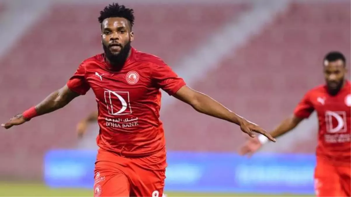 Aaron Boupendza, Süper Lig'e dönüyor! Galatasaray ve Trabzonspor transferi bitirmek için karşı karşıya geldi