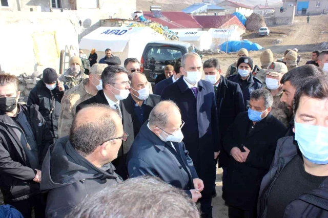 Son dakika haber: Adalet Bakanı Abdulhamit Gül deprem bölgesinde