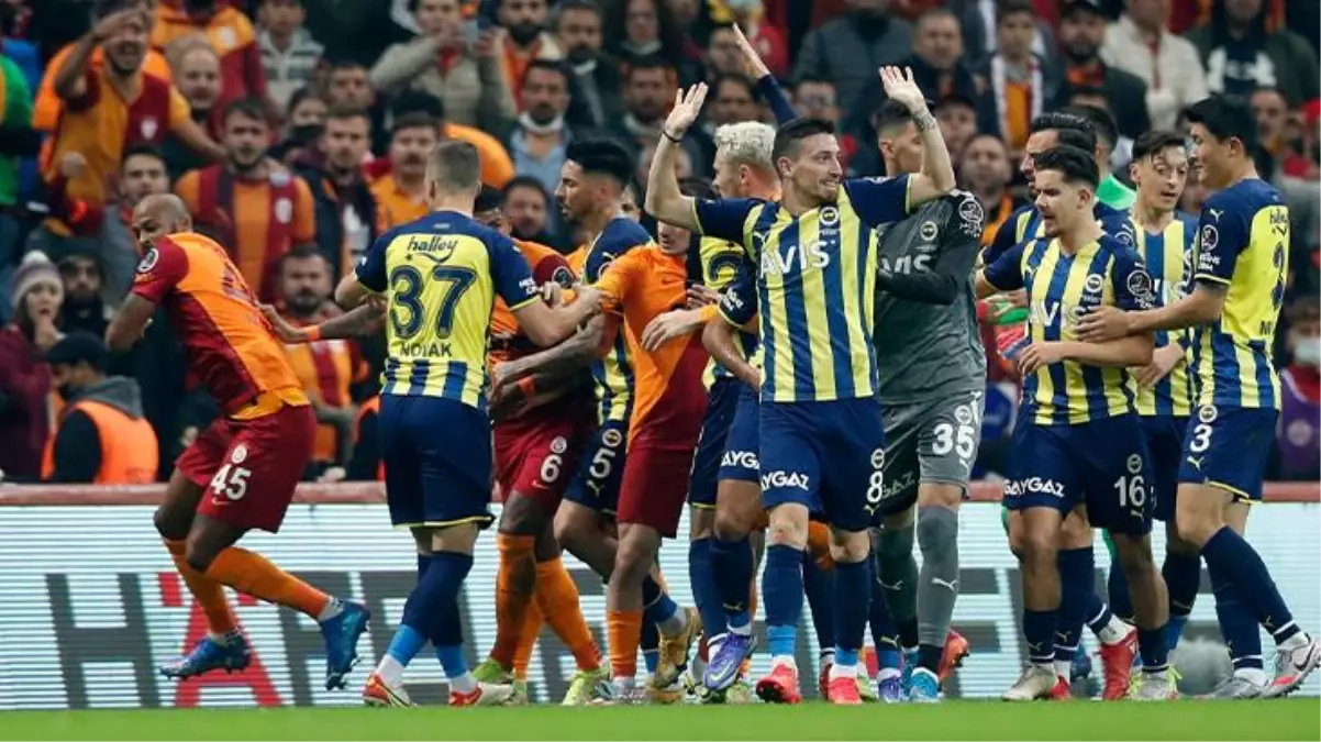 Dev derbiye Halil Umut Meler damgası! Kartı bir an olsun elinden düşmedi