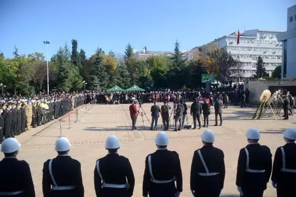 Son dakika: 'Dur' ihtarına uymayan ehliyetsiz ve alkollü sürücünün çarptığı polis şehit oldu (2)