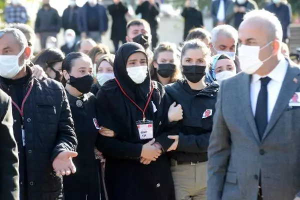 Son dakika: 'Dur' ihtarına uymayan ehliyetsiz ve alkollü sürücünün çarptığı polis şehit oldu (2)