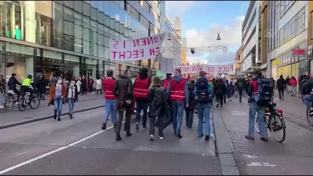 Hollanda�da konut azlığı ve kira fiyatları protesto edildi Haberler