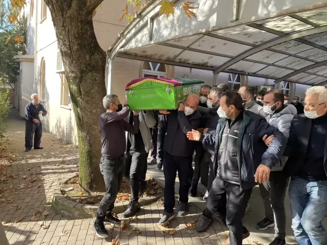 AK Parti Milletvekili Şeker'den Gölcük'te emekliler derneğine ziyaret
