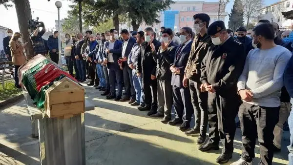 Başı taşla ezilen Ayşegül'ün cenazesinde babanın sözleri yürekleri dağladı: Rüyalarımda göreceğim seni