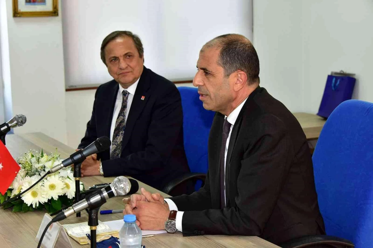 CHP'li belediye başkanları KKTC'de siyasi partiler ile bir araya geldi