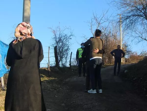 Devrilen traktördeki çift öldü