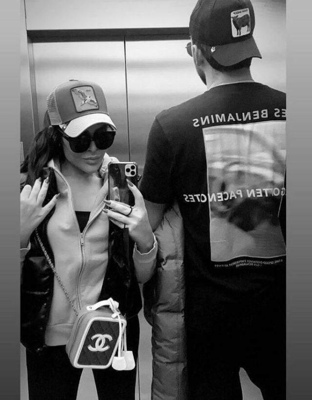 Eylül ayında boşanan Selin Ciğerci, basketbolcu sevgilisiyle el ele görüntülendi Eylül ayında boşanan Selin Ciğerci, basketbolcu sevgilisiyle el ele görüntülendi