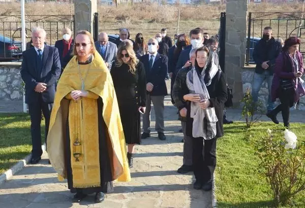 GELİBOLU'DAKİ RUS ANITI'NDA BEYAZ RUS ANMASI