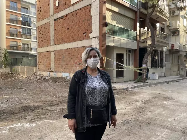 İzmir'de kayma meydana gelen apartmanın temelinde ölçüm çalışması başlatıldı