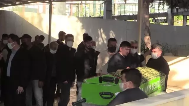 Kazada hayatını kaybeden iki bisiklet sürücüsünün cenazeleri aynı mezarlıkta defnedildi