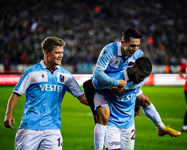 Lidere 45 dakika yetti! Namağlup Trabzonspor, Gaziantep FK'yı 3-0'la geçti