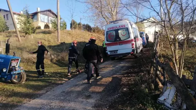 Devrilen traktördeki çift öldü