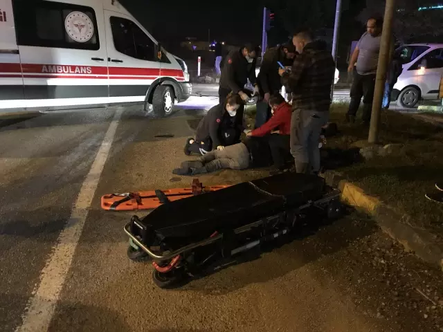 ZONGULDAK - Otomobil ile motosiklet çarpıştı: 2 yaralı