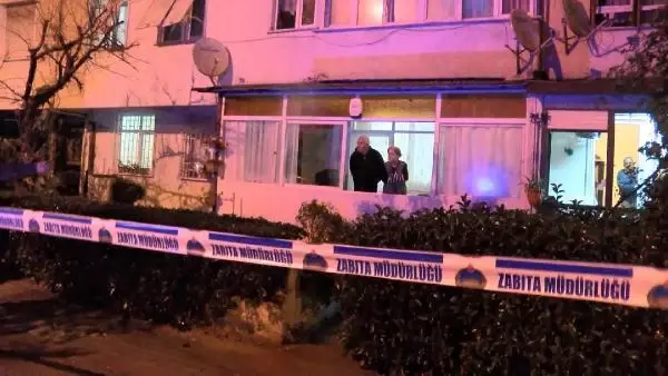 BÜYÜKÇEKMECE'DE 3 KATLI APARTMANIN BAHÇESİ YAĞIŞ NEDENİYLE ÇÖKTÜ