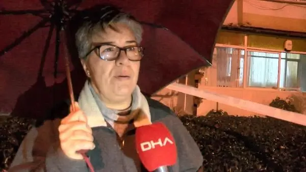 BÜYÜKÇEKMECE'DE 3 KATLI APARTMANIN BAHÇESİ YAĞIŞ NEDENİYLE ÇÖKTÜ