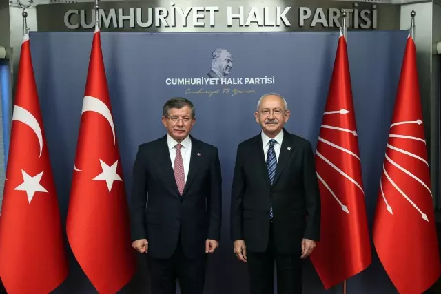 CHP Genel Başkanı Kılıçdaroğlu, Gelecek Partisi Genel Başkanı Davutoğlu ile bir araya geldi