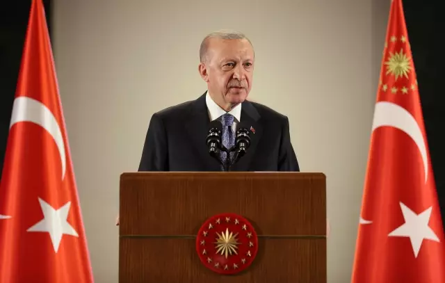 Cumhurbaşkanı Erdoğan: Yürüttükleri görev bir kariyer mesleği olarak tamamlanacak öğretmenlerimize, başta 3600 ek gösterge, sağlayacağımız yeni...