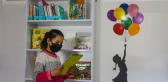 Kültür Bakanlığı: Eşine doğum günü hediyesi olarak İran sınırındaki okula kütüphane kurdu Kültür Bakanlığı: Eşine doğum günü hediyesi olarak İran sınırındaki okula kütüphane kurdu