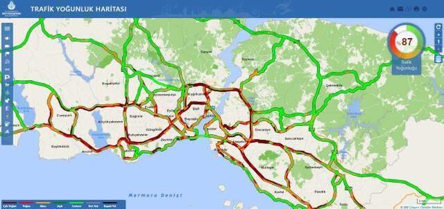 İstanbul'da yağışın da etkisiyle trafik yoğunluğu yüzde 87'ye ulaştı
