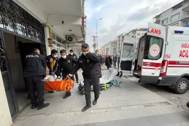 Kayseri'de annesini öldürüp babasını yaralayan kişi intihar etti