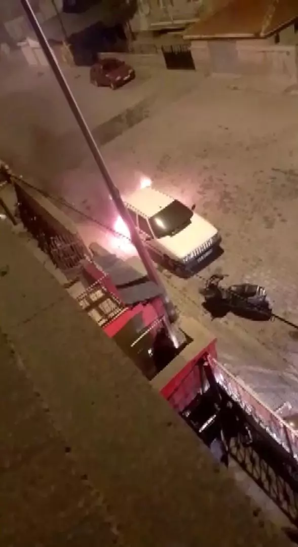 Biri kamyon 4 araç yandı