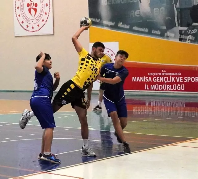 Manisa'da Okul Sporları Müsabakaları başladı