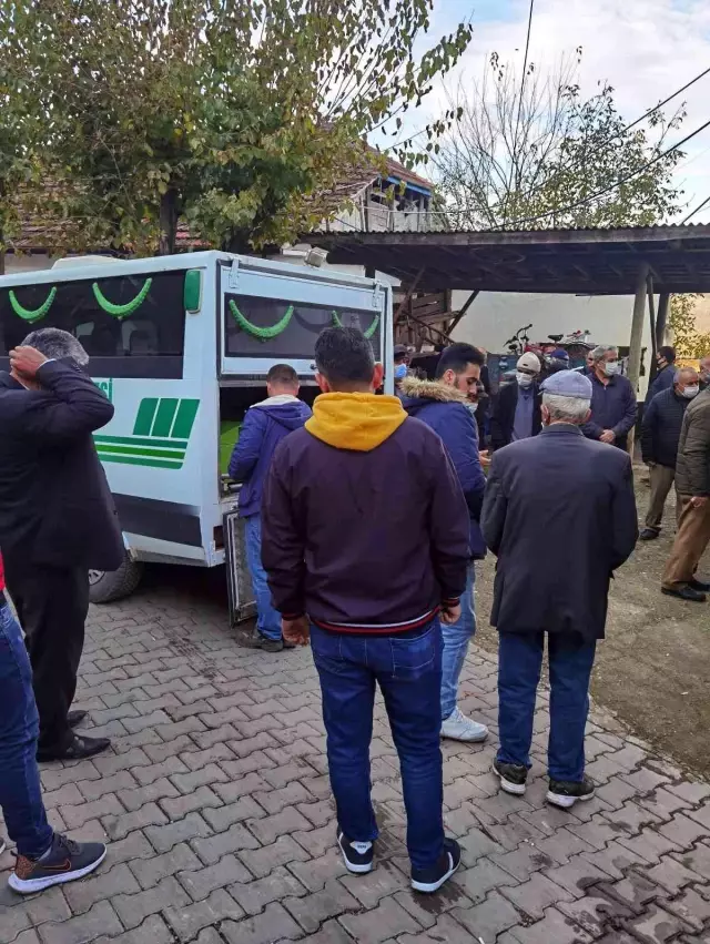 Ormanlık alanda başı kesilmiş halde bulanan emekli madenci son yolculuğuna uğurlandı