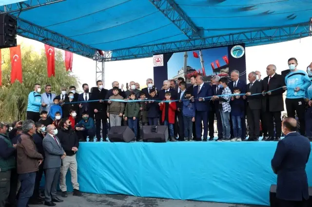 AK Parti Genel Başkanvekili Binali Yıldırım, memleketi Erzincan'da açılış programlarına katıldı