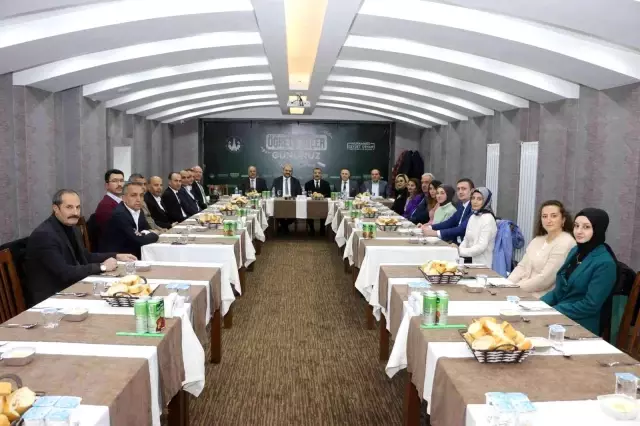 Aziziye'de genç ve kıdemli öğretmenler buluştu