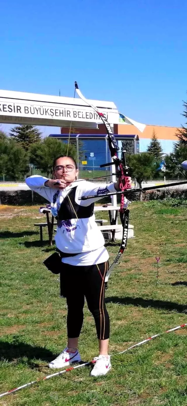 Son dakika haberleri! Başarılı milli sporcu trafik kazasında hayatını kaybetti