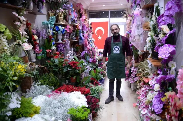 Çiçekçiler Öğretmenler Günü'nü yüz yüze eğitimle karşılamaktan mutlu