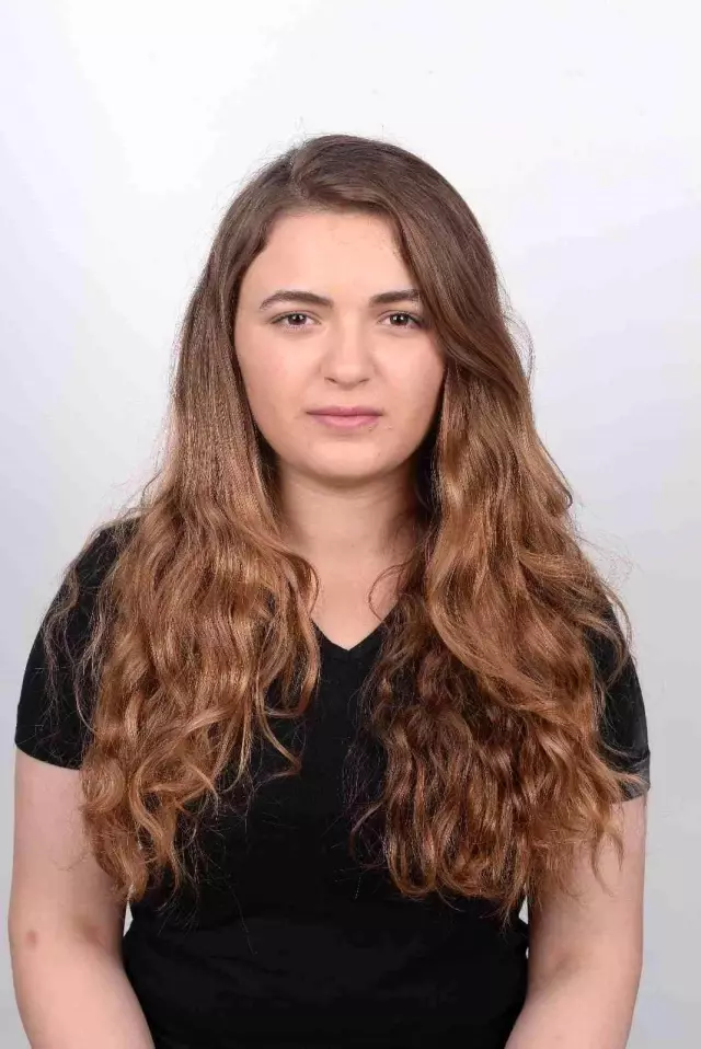 Ücretli öğretmen Bahar Zeybek, Öğretmenler Günü'nde hayatını kaybetti
