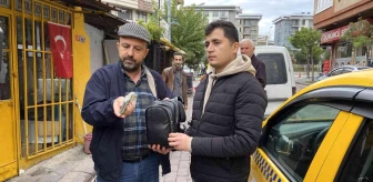 İstanbul'da taksi şoföründen örnek davranış